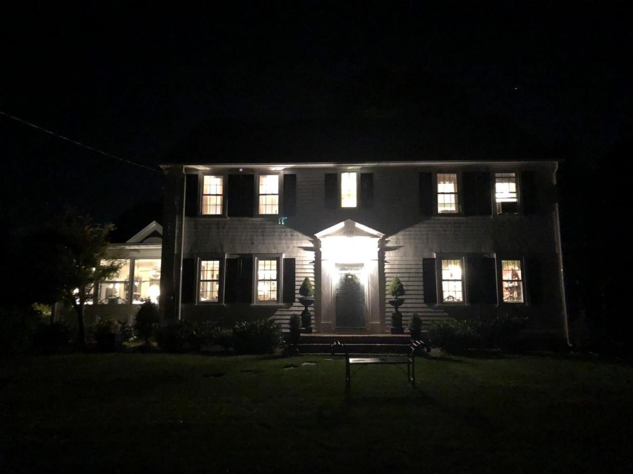 Silvershell Inn Marion Екстериор снимка