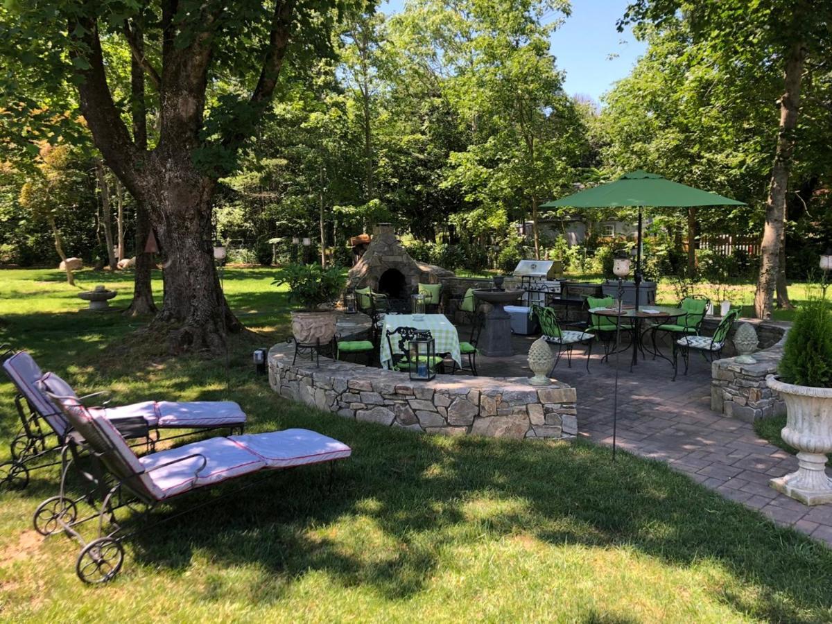 Silvershell Inn Marion Екстериор снимка