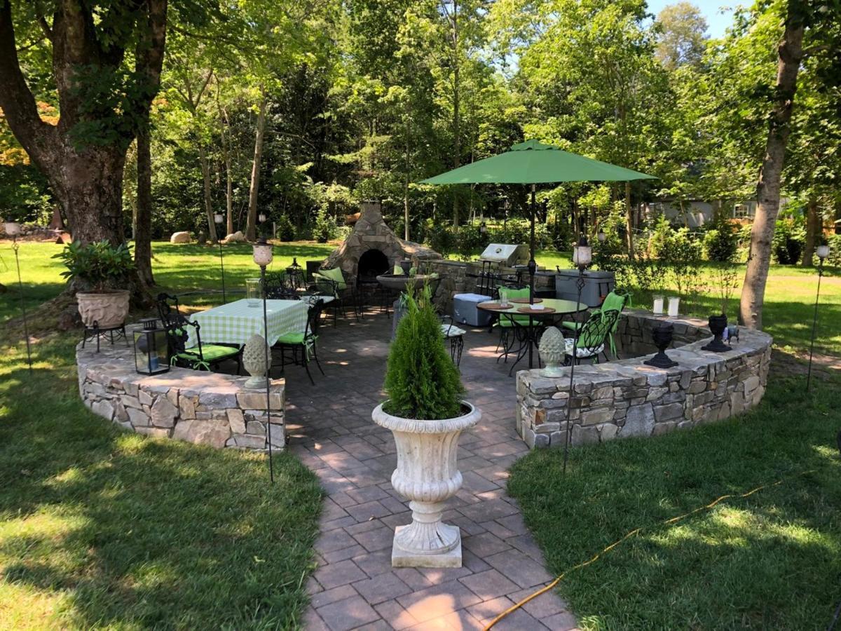 Silvershell Inn Marion Екстериор снимка